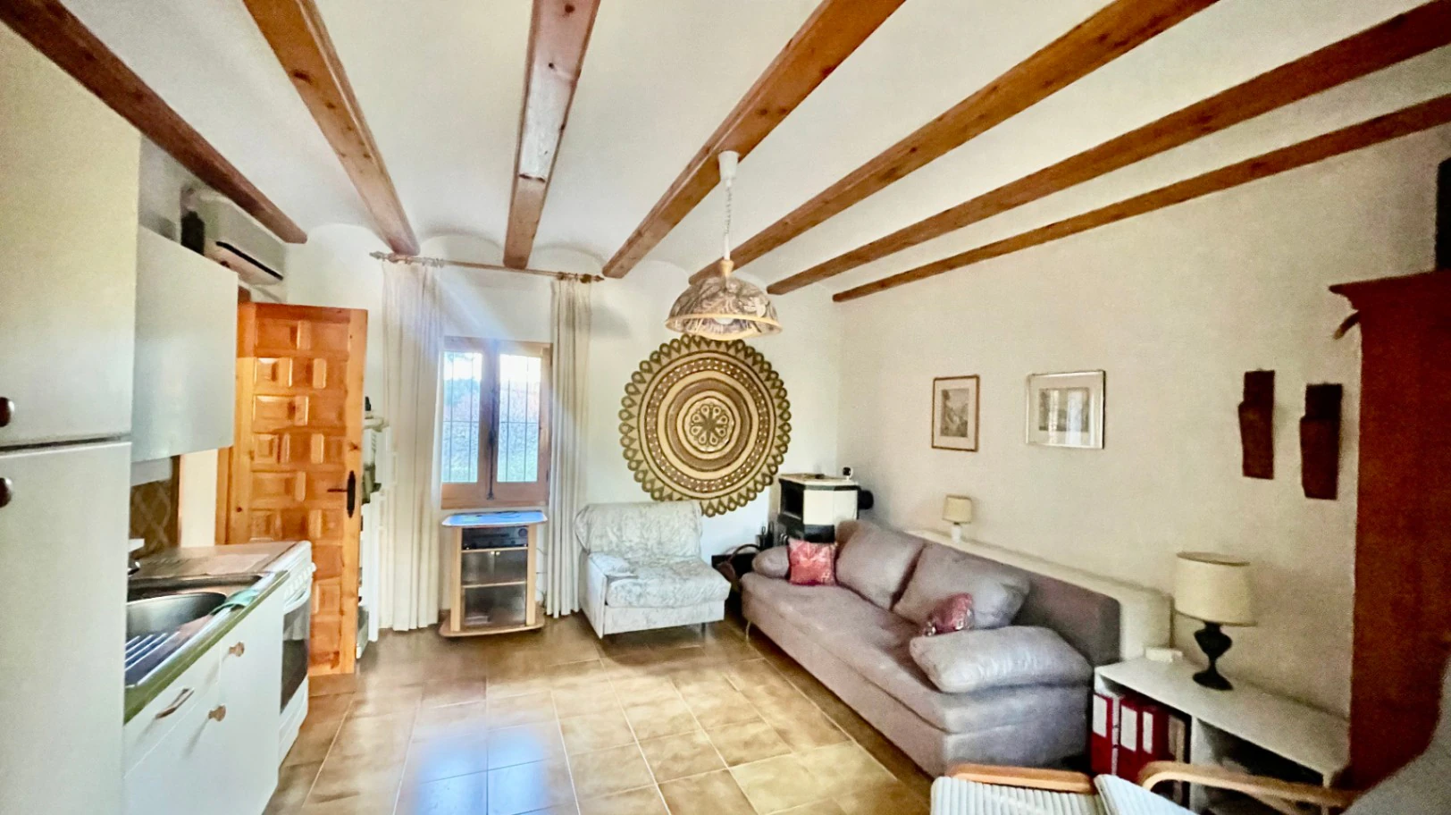 Casita for sale in Alcalali: large urban plot