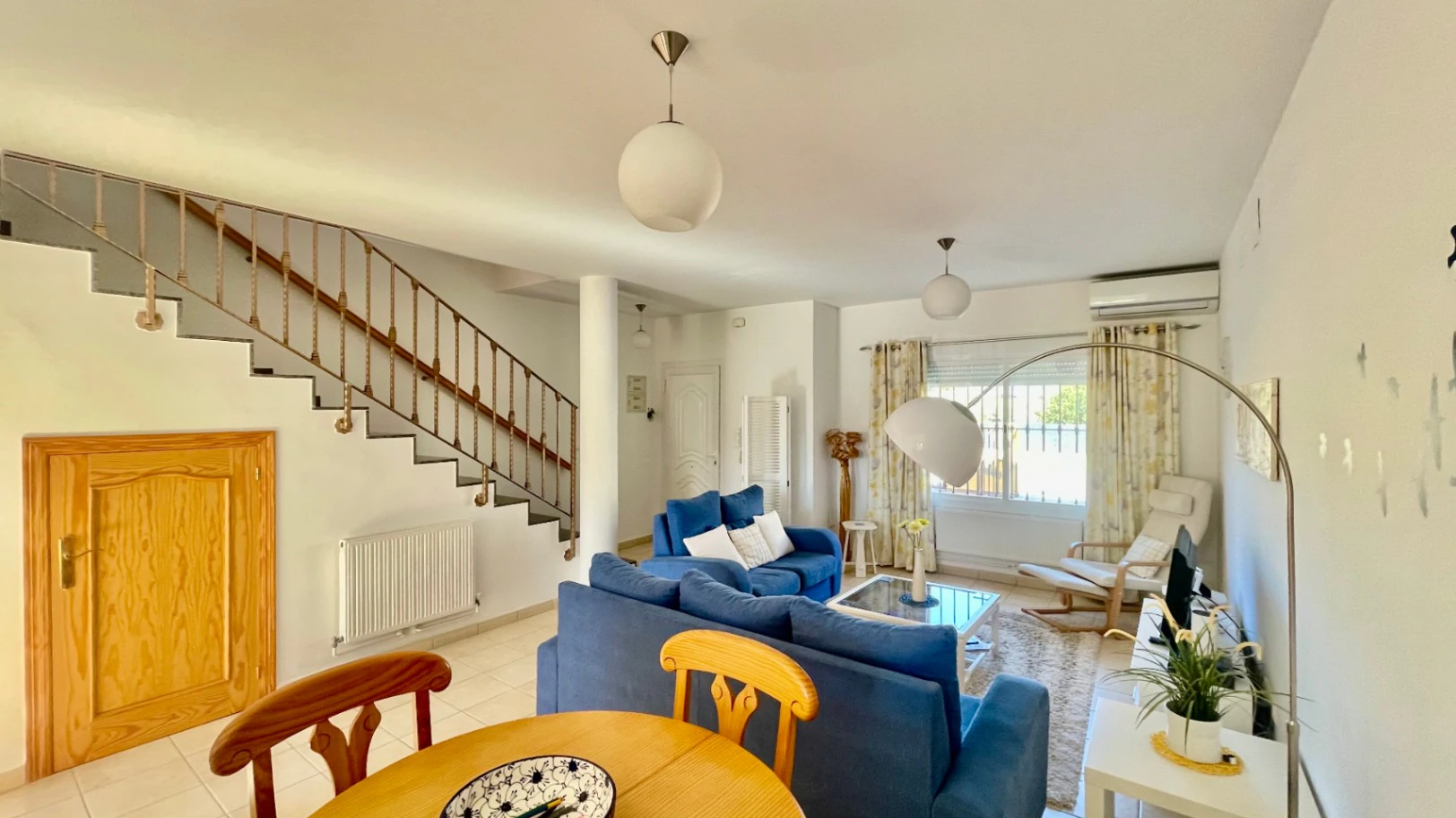 Townhouse for sale in Alcalali: Modern & spacious