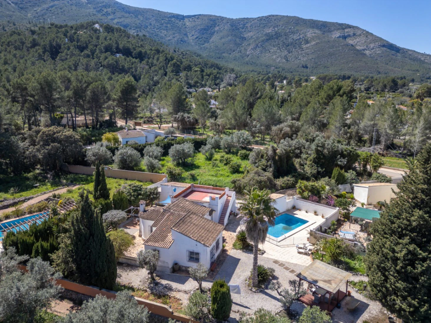 Villa for sale in Parcent: Flat plot, private