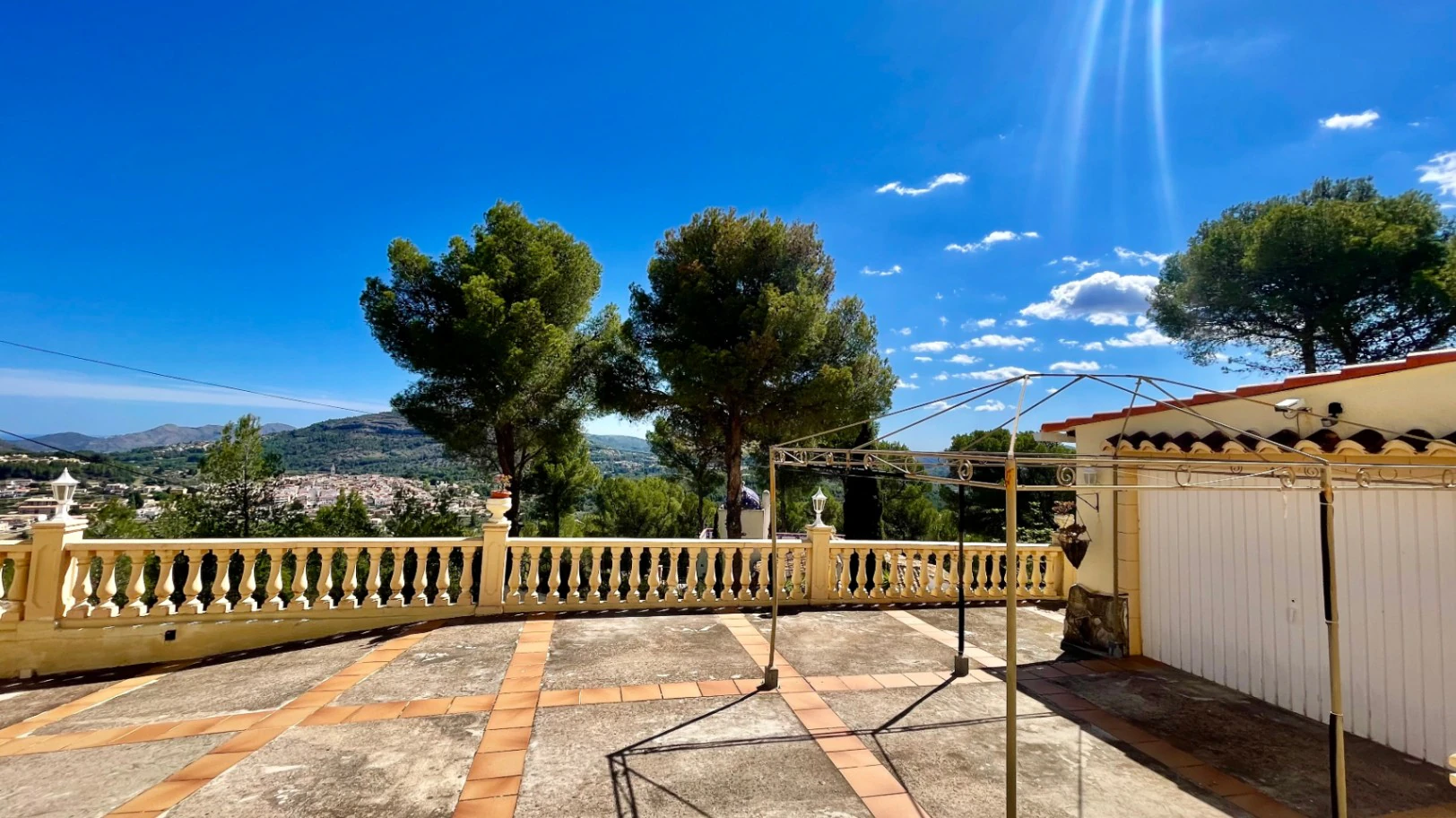 Villa for sale in Parcent: Private, corner plot