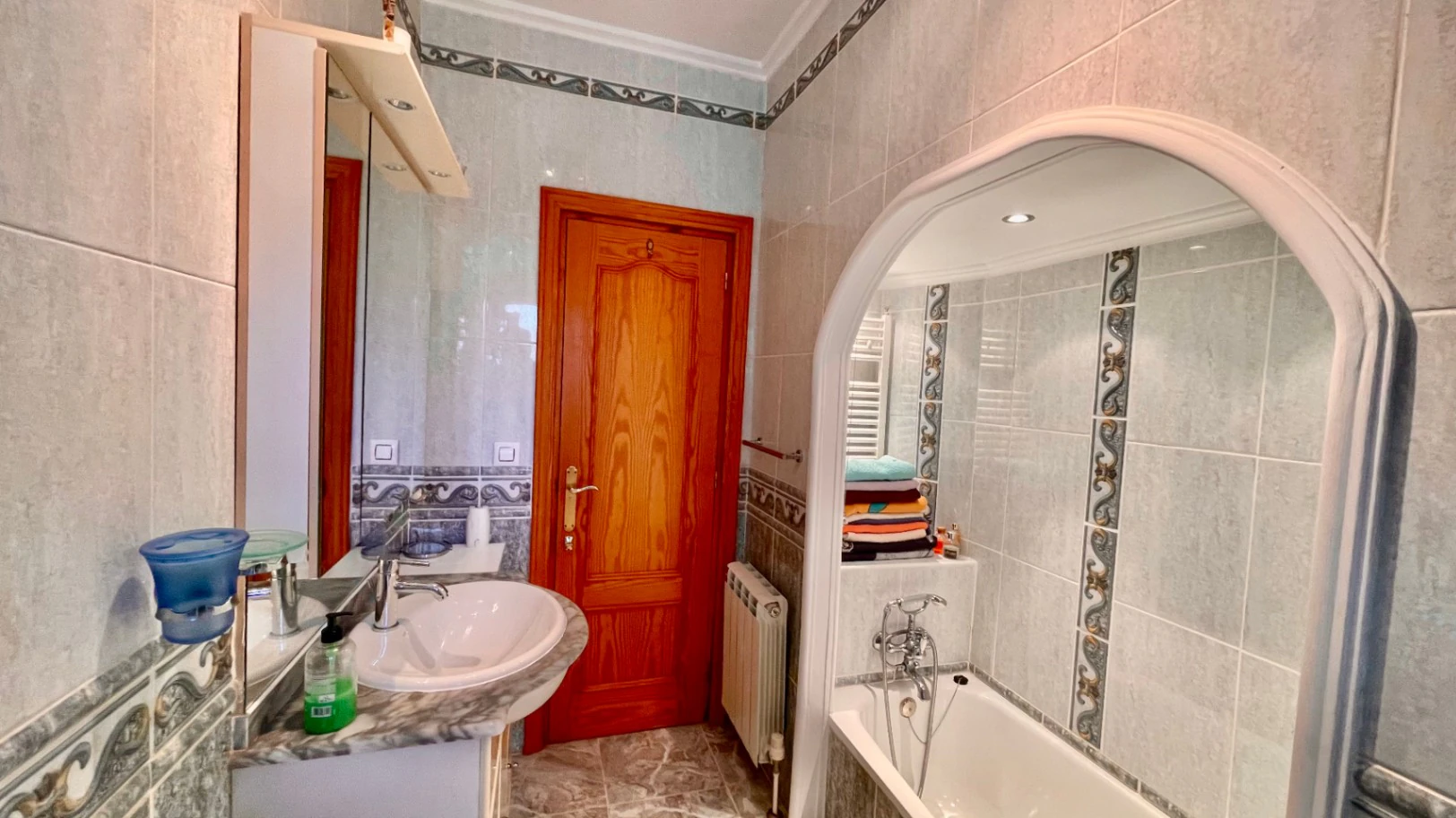 Villa for sale in Parcent: Private, corner plot