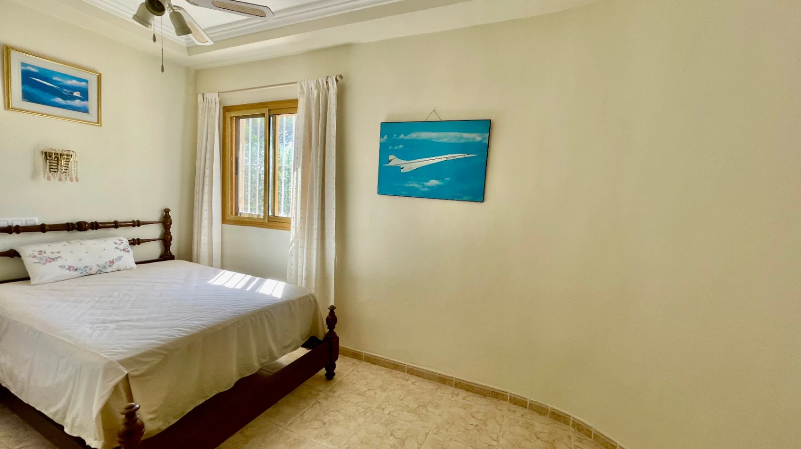 Villa for sale in Parcent: Private, corner plot
