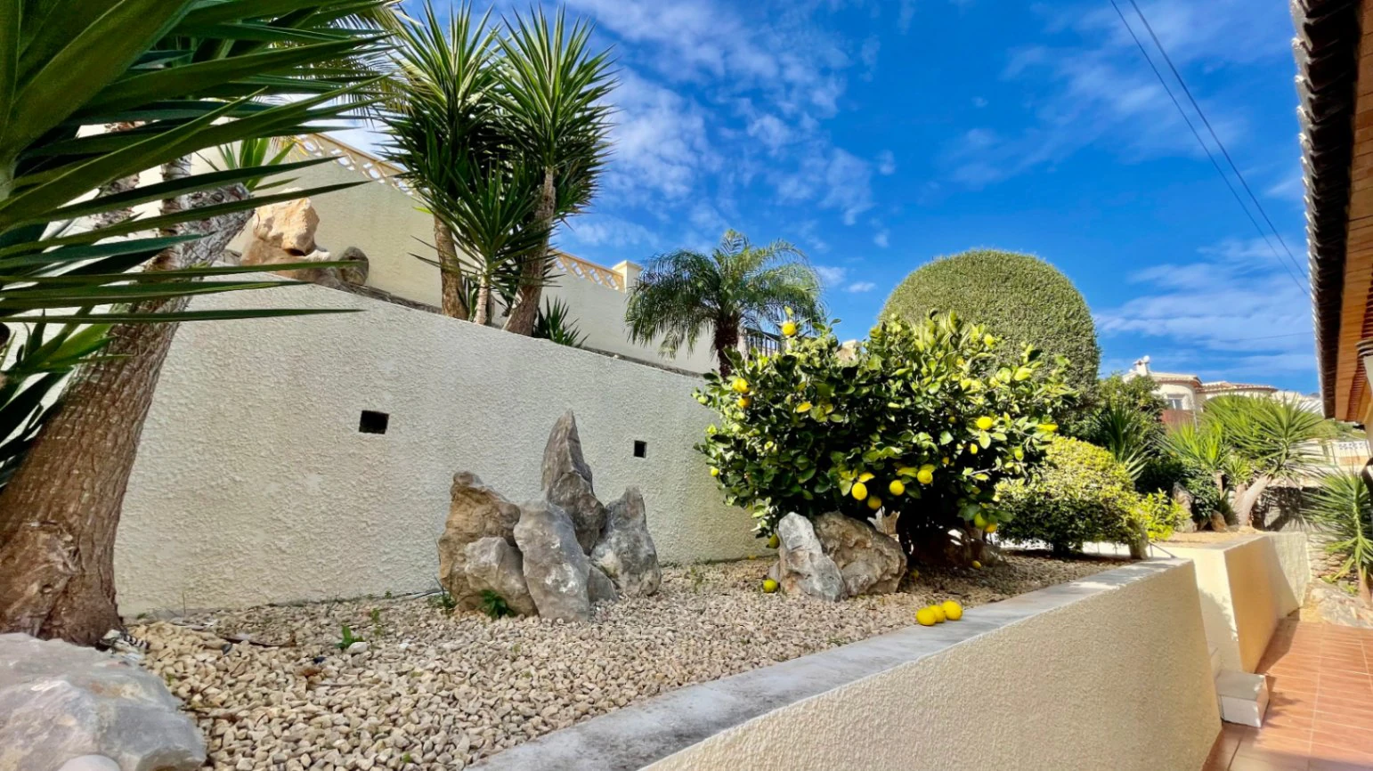 Villa for sale in Alcalali: Fabulous mountain views, excellent privacy
