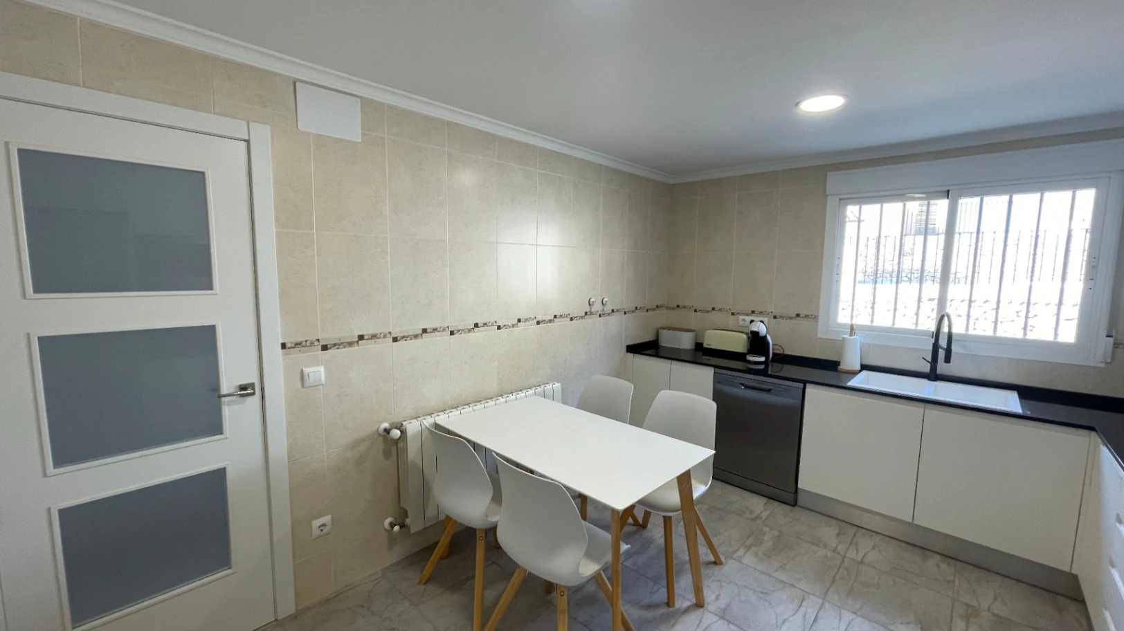 Modern townhouse for sale in Murla: Luxury, contemporary