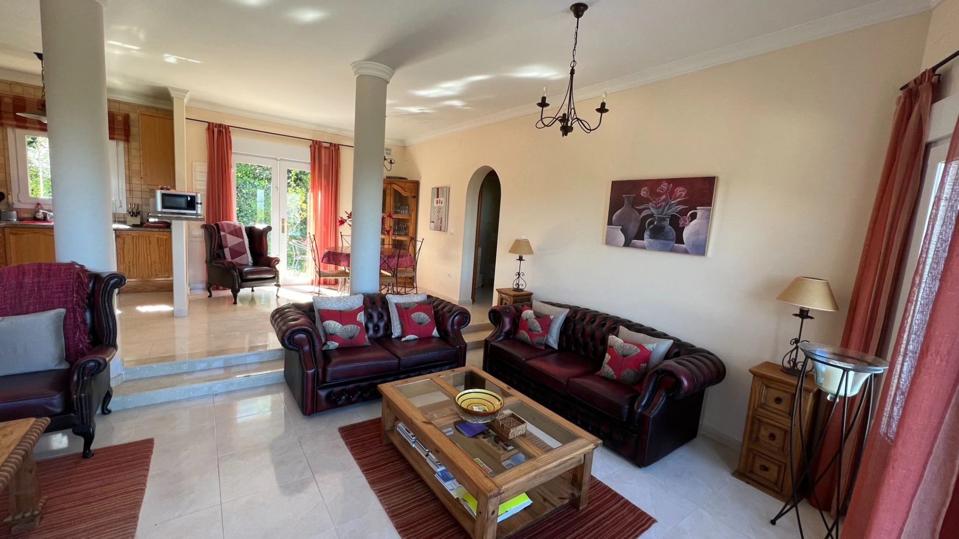Villa for sale in Orba: Fabulous views, separate apartment