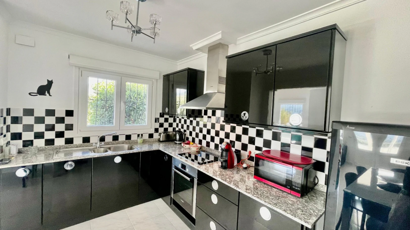 Villa for sale in Murla: Sought-after location, separate apartment