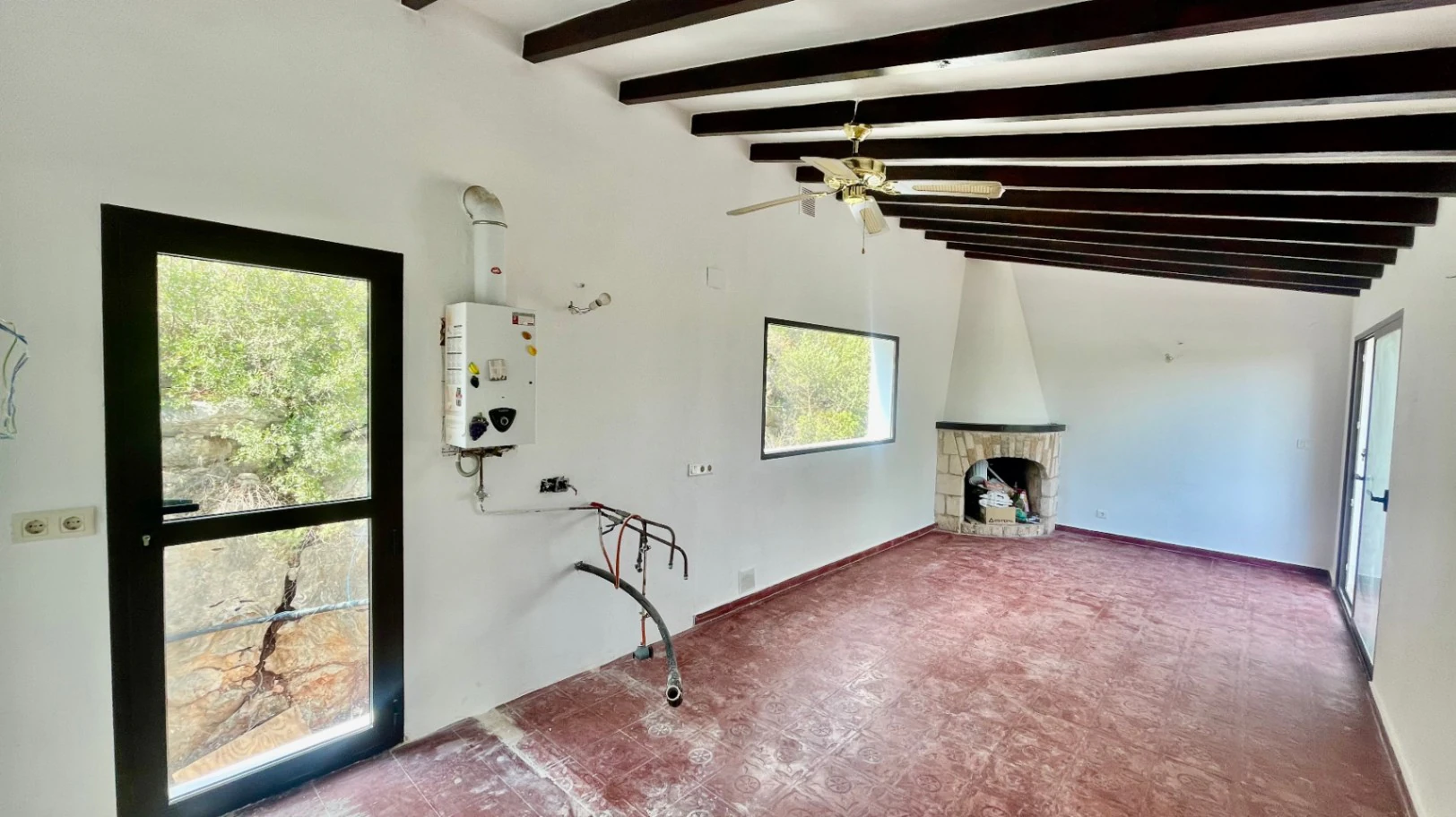 For sale in Parcent: private villa with open views