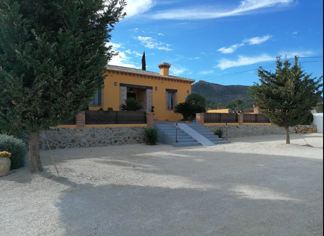 Estate for sale in Jalón
