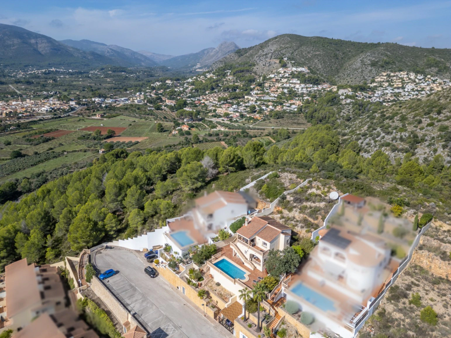 Villa for sale in Jalon: Spectacular, south-facing valley views