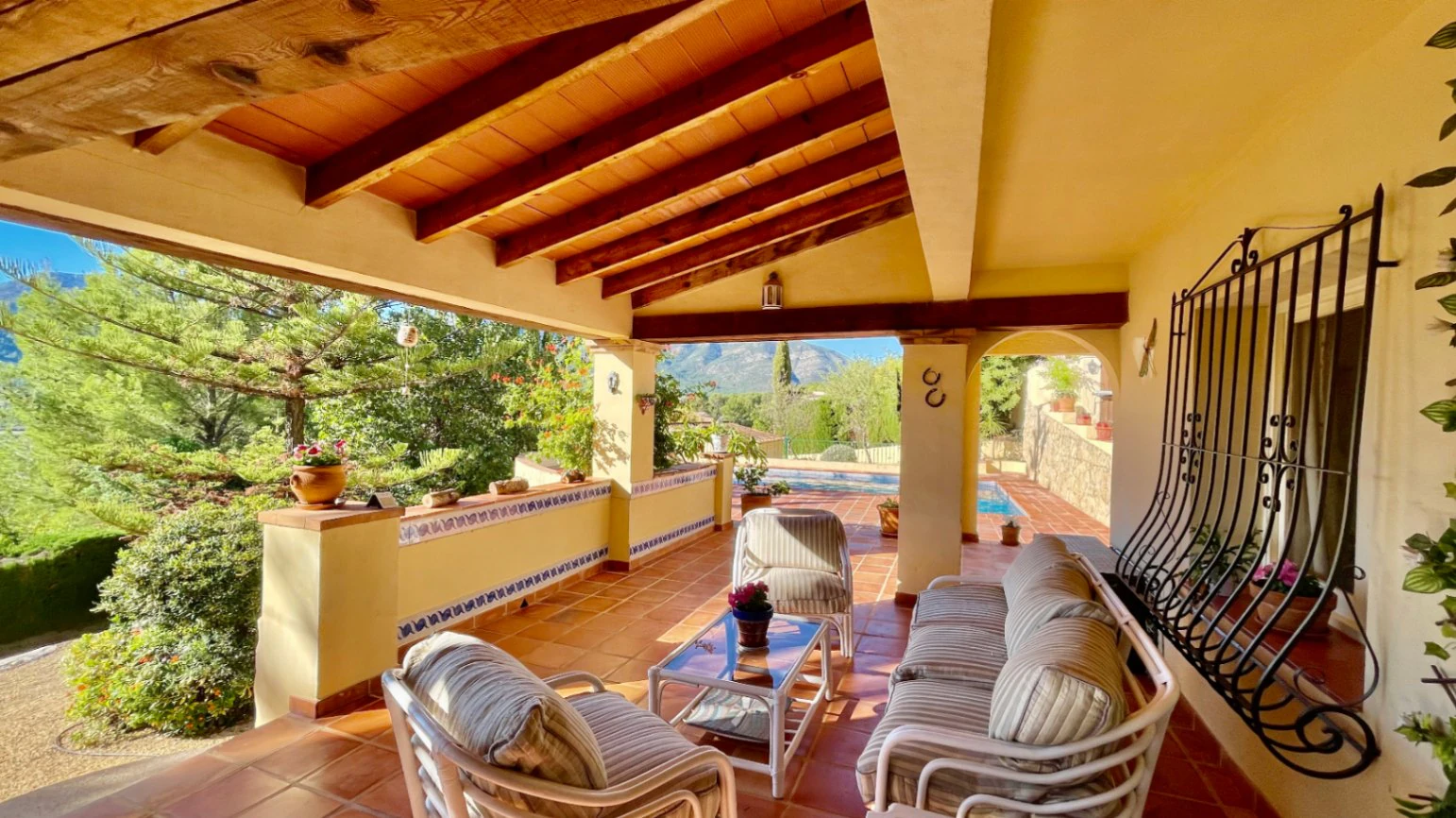 Villa te koop in Alcalali: Prachtig met adembenemend uitzicht