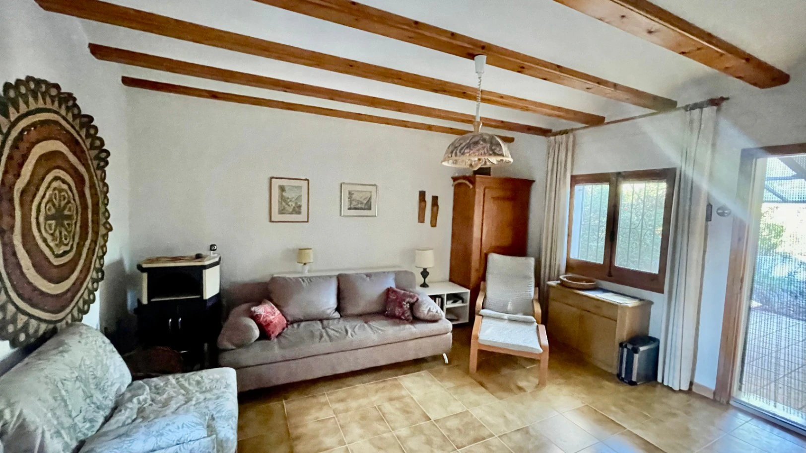 Casita for sale in Alcalali: large urban plot
