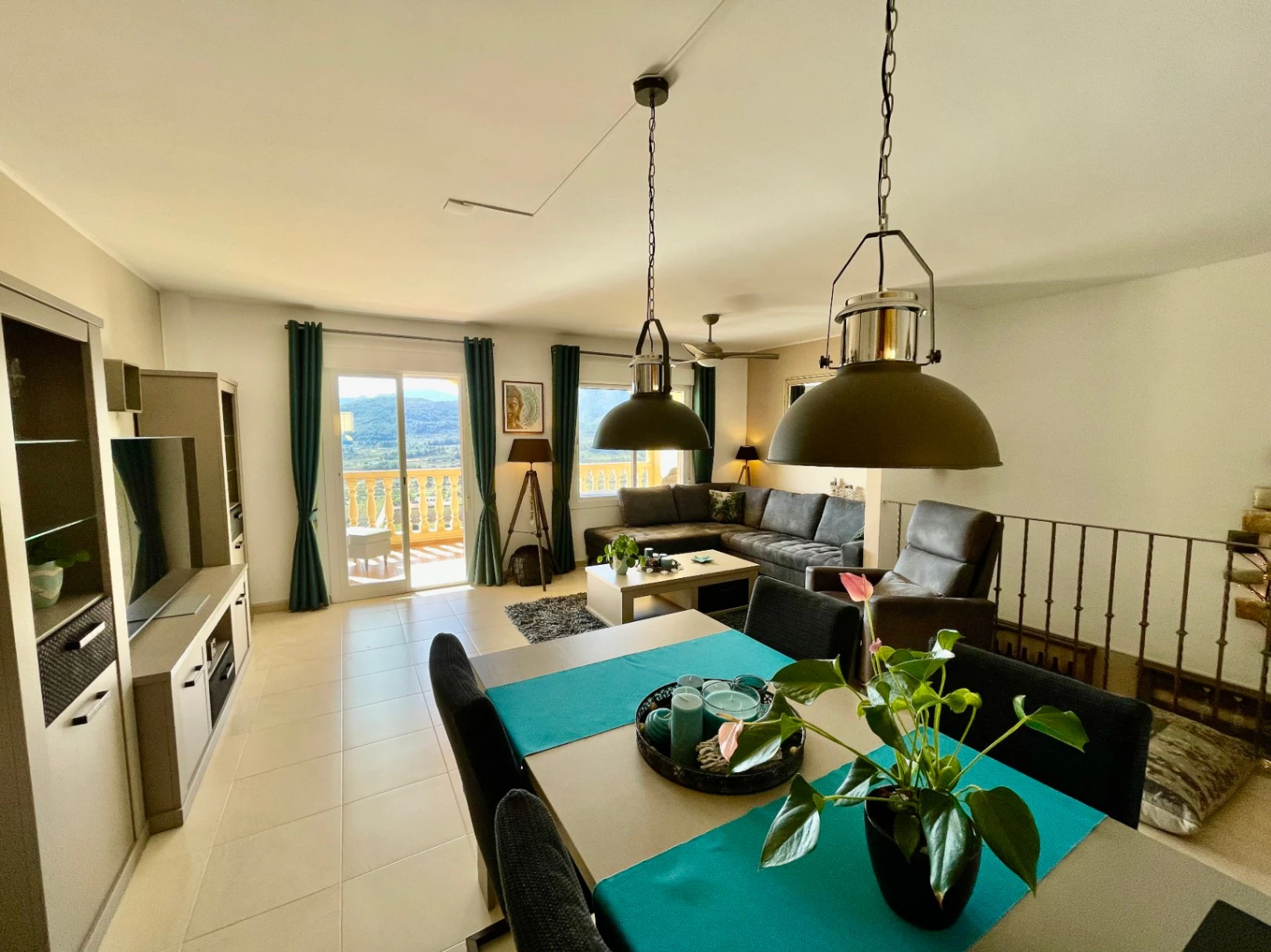 Modern townhouse for sale in Jalon: luxurious, breathtaking views