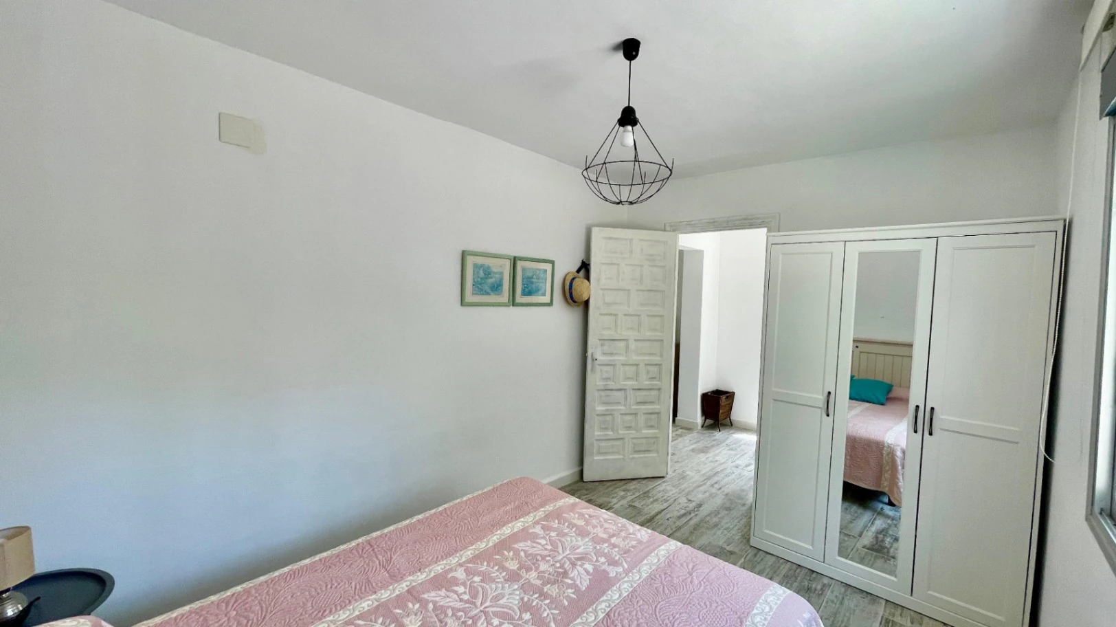 Country house for sale in Parcent: large plot, tranquil escape