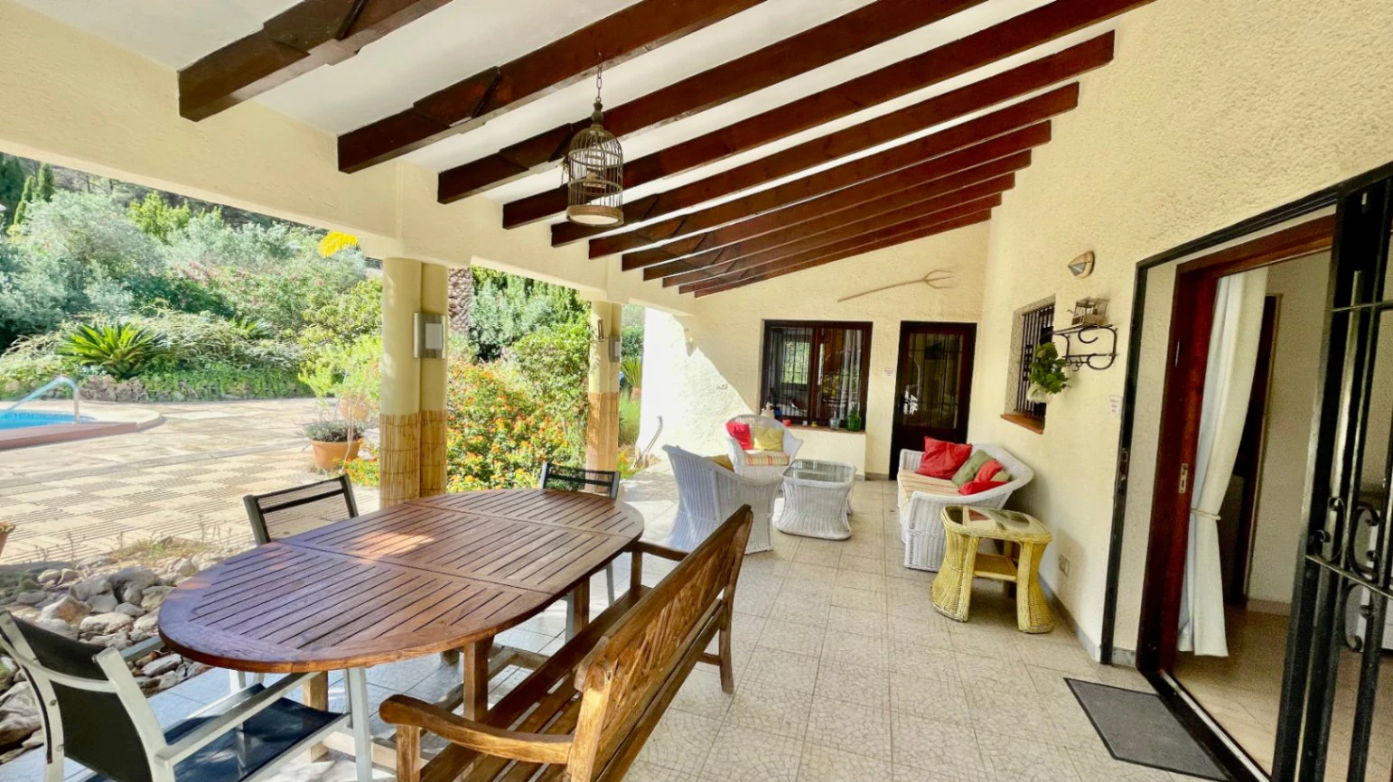 Villa for sale in Parcent: Charming, sought-after area