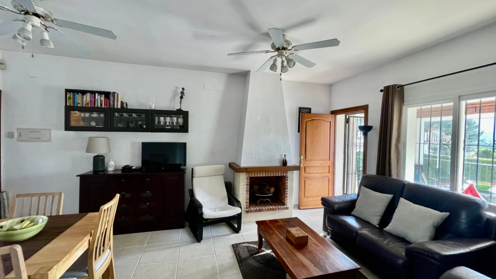 Halfvrijstaande bungalow te koop in Murla: Elegant, op hoekperceel