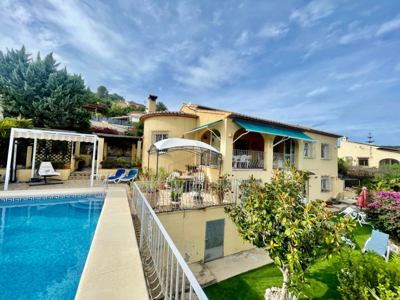 Villa for sale in Alcalali: Stunning views