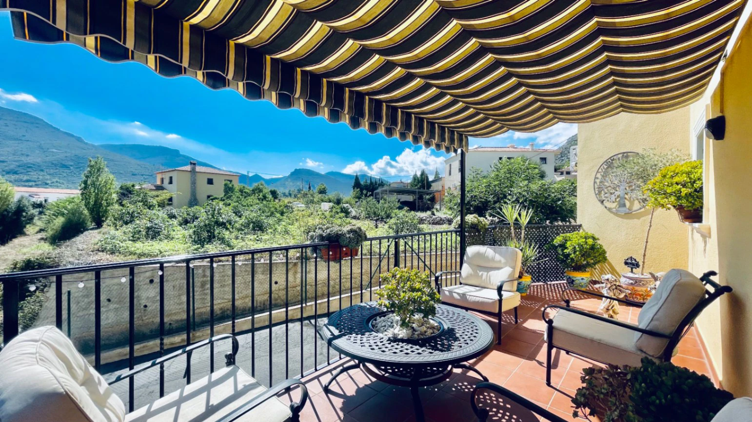 Townhouse for sale in Murla: Luxurious and spacious