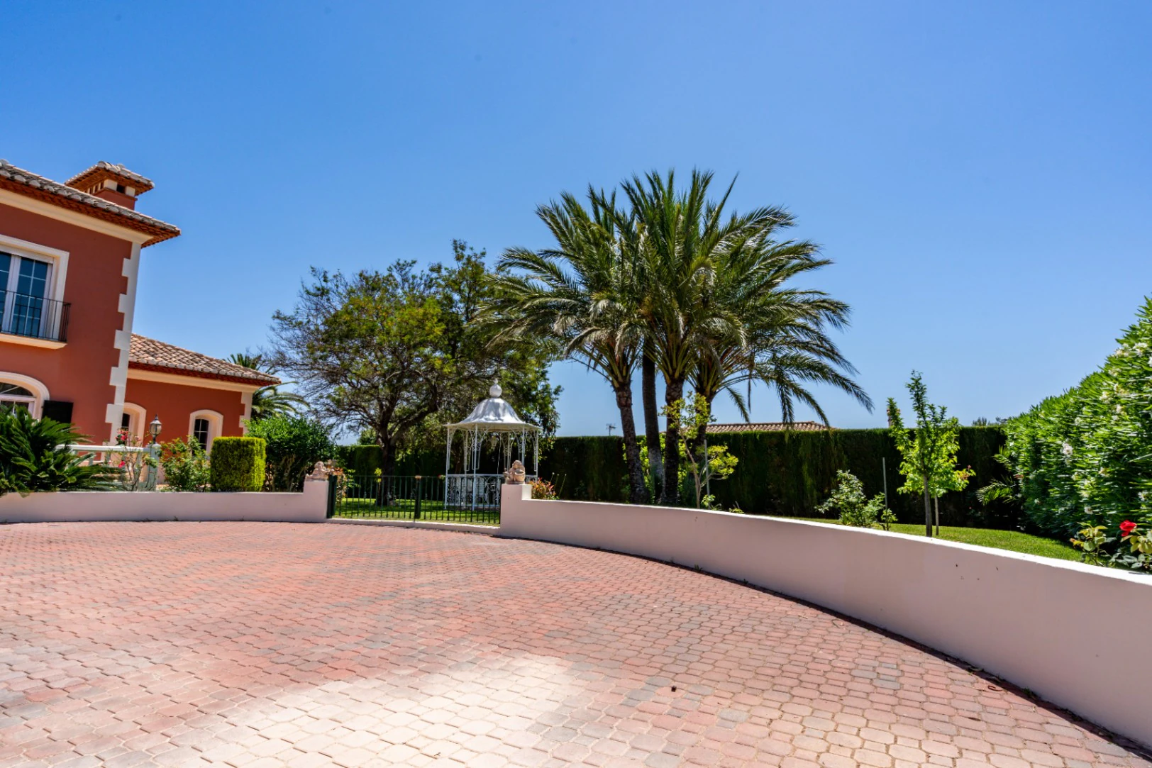 Villa te koop in Javea: Herenhuis op het zuiden