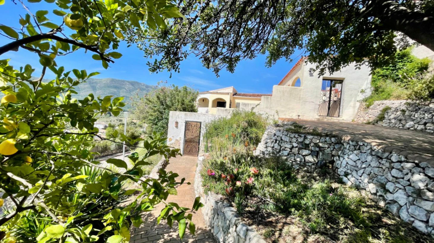 Villa te koop in Alcalali: Prachtig uitzicht, zeer privé