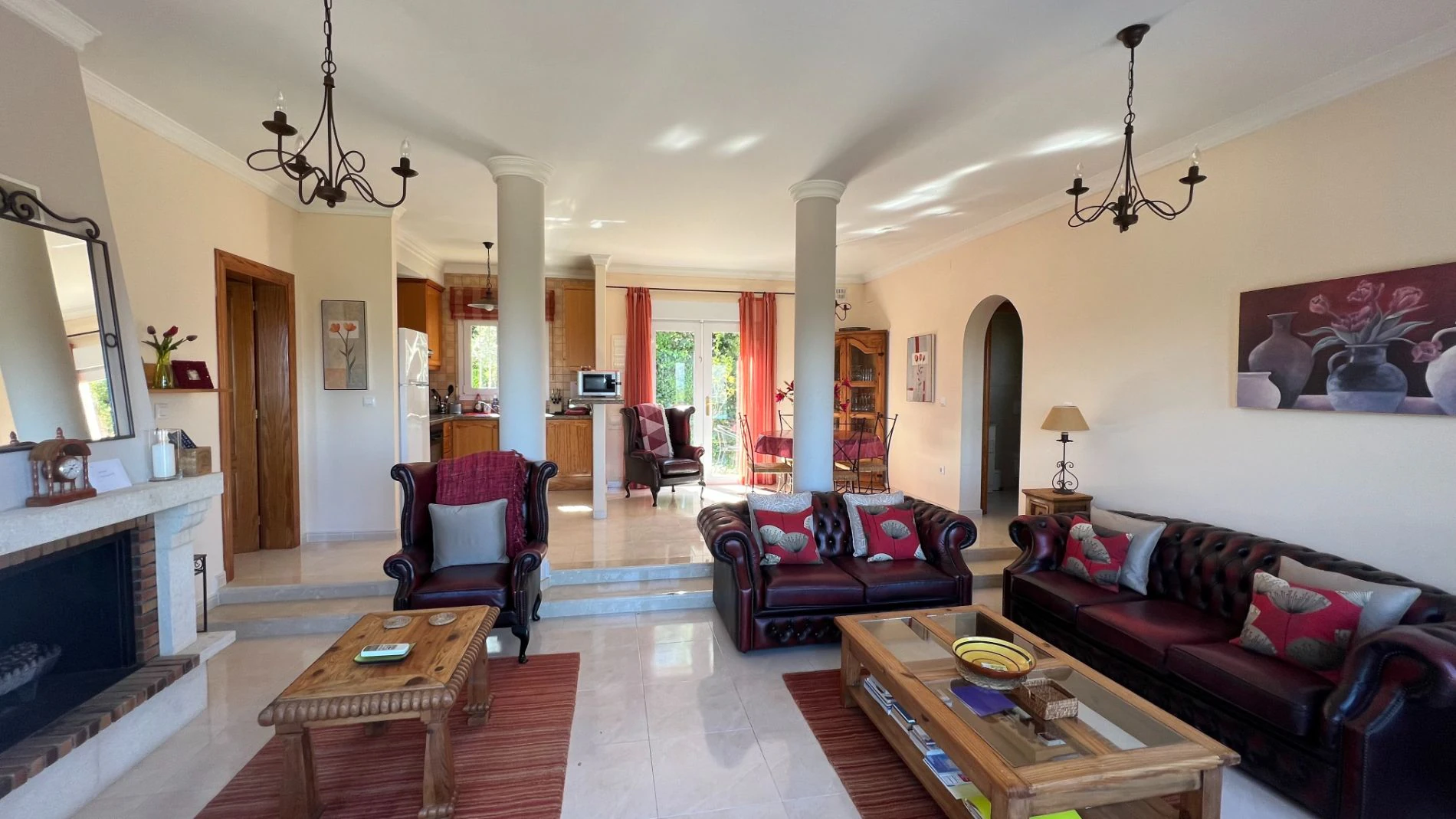 Villa for sale in Orba: Fabulous views, separate apartment