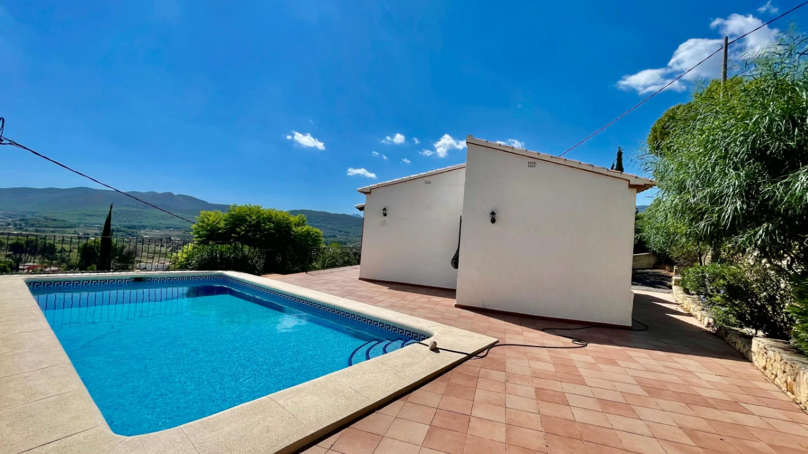 Villa for sale in Alcalali: South facing, all on one level