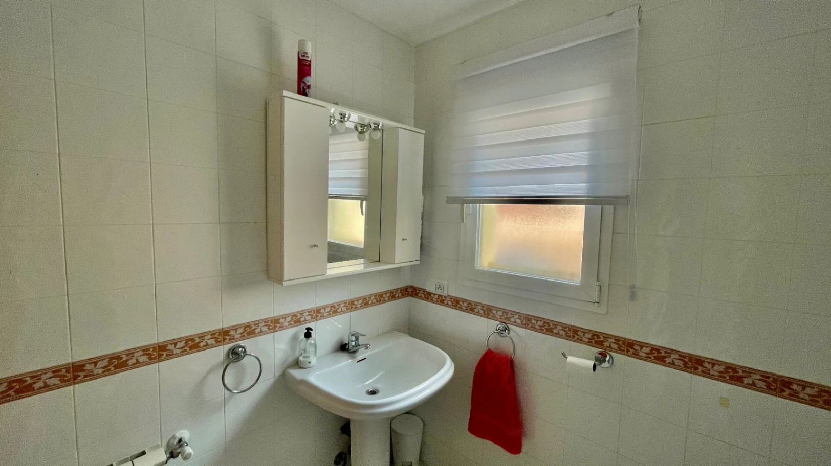 Villa for sale in Alcalali: South-facing, private