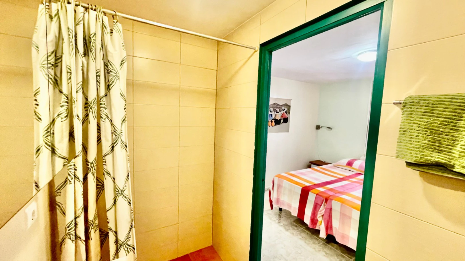 Villa for sale in Jalon: South-facing, separate guest apartment