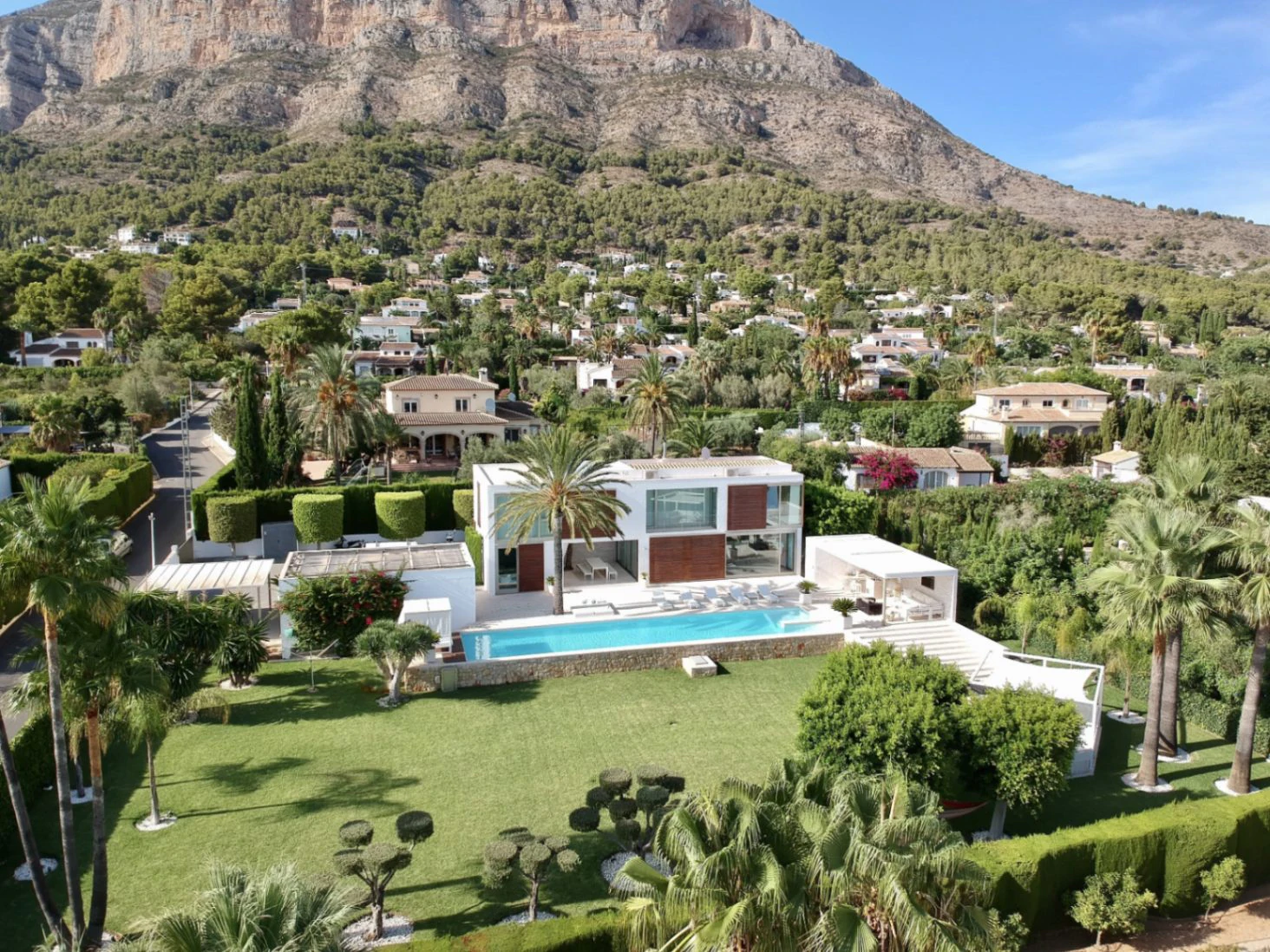 Villa te koop in Javea: Eigentijds, modern