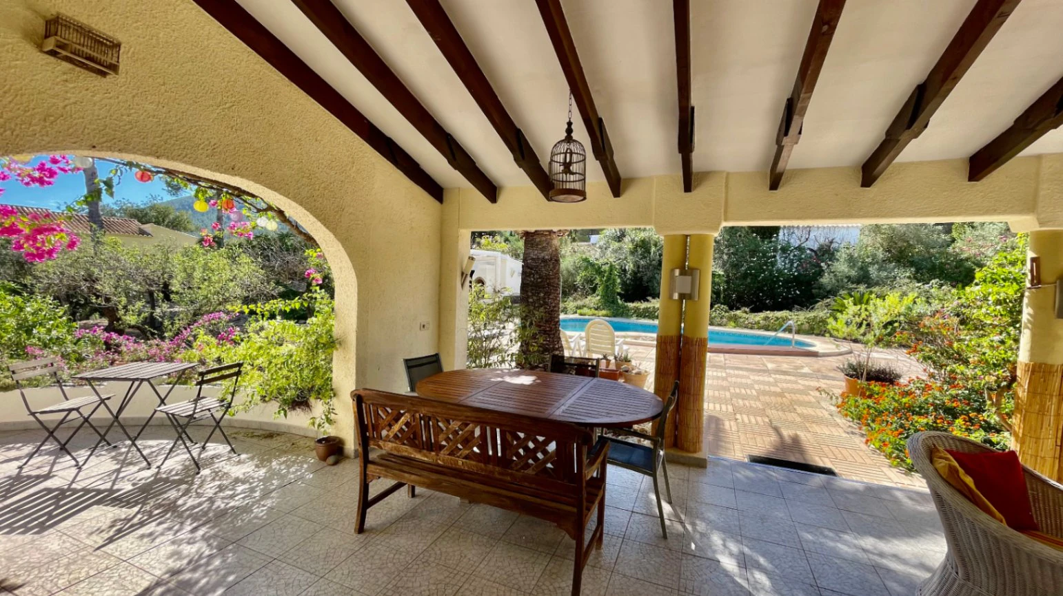 Villa for sale in Parcent: Charming, sought-after area