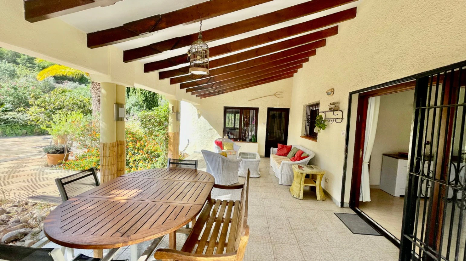 Villa for sale in Parcent: Charming, sought-after area