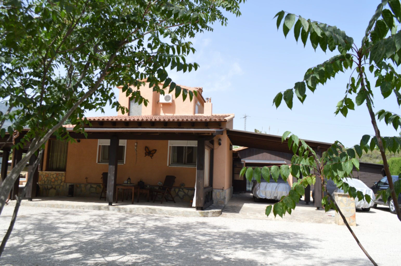Villa for sale in Alcalali: Private, large south-facing plot, walking distance