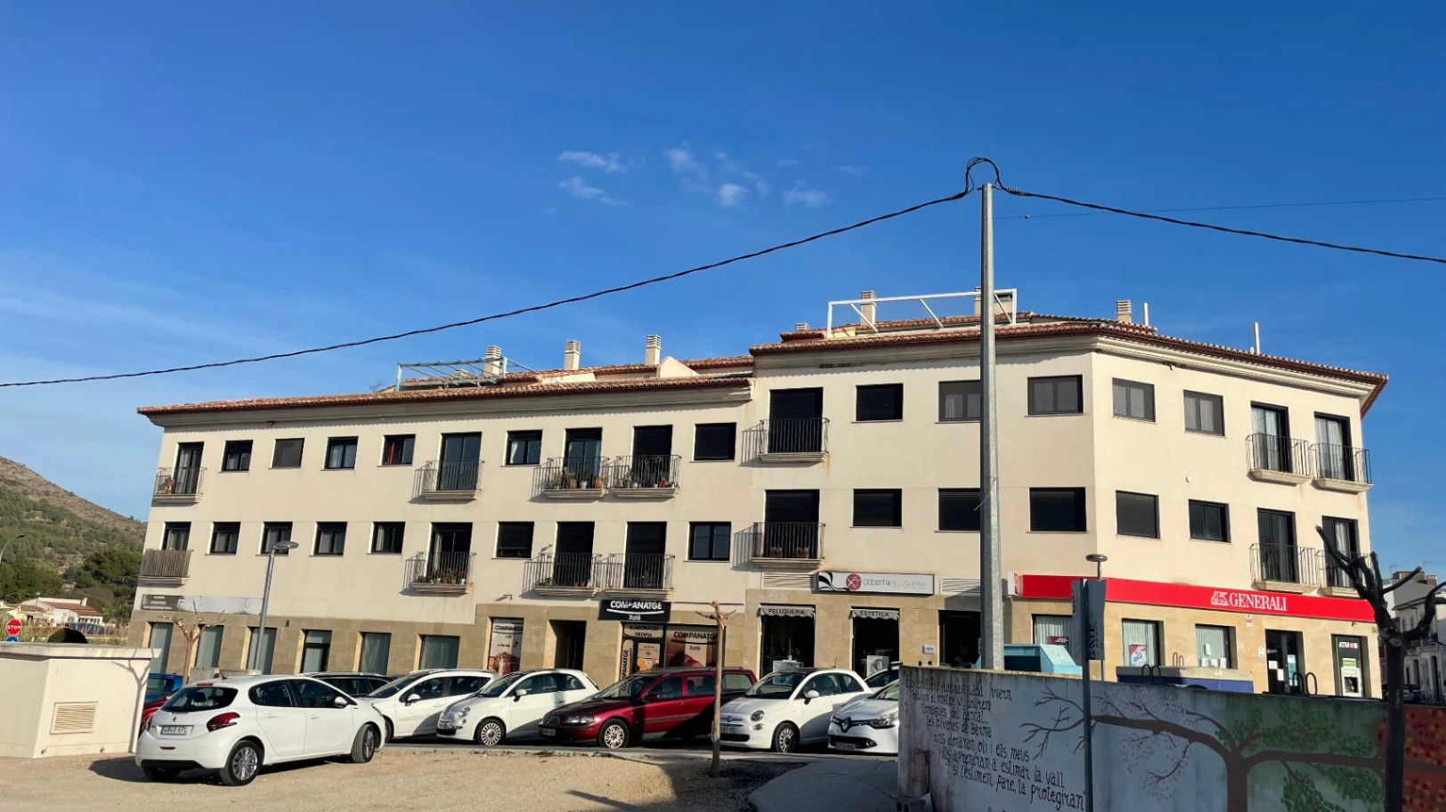 Penthouse apartment in Jalon: Prime central location