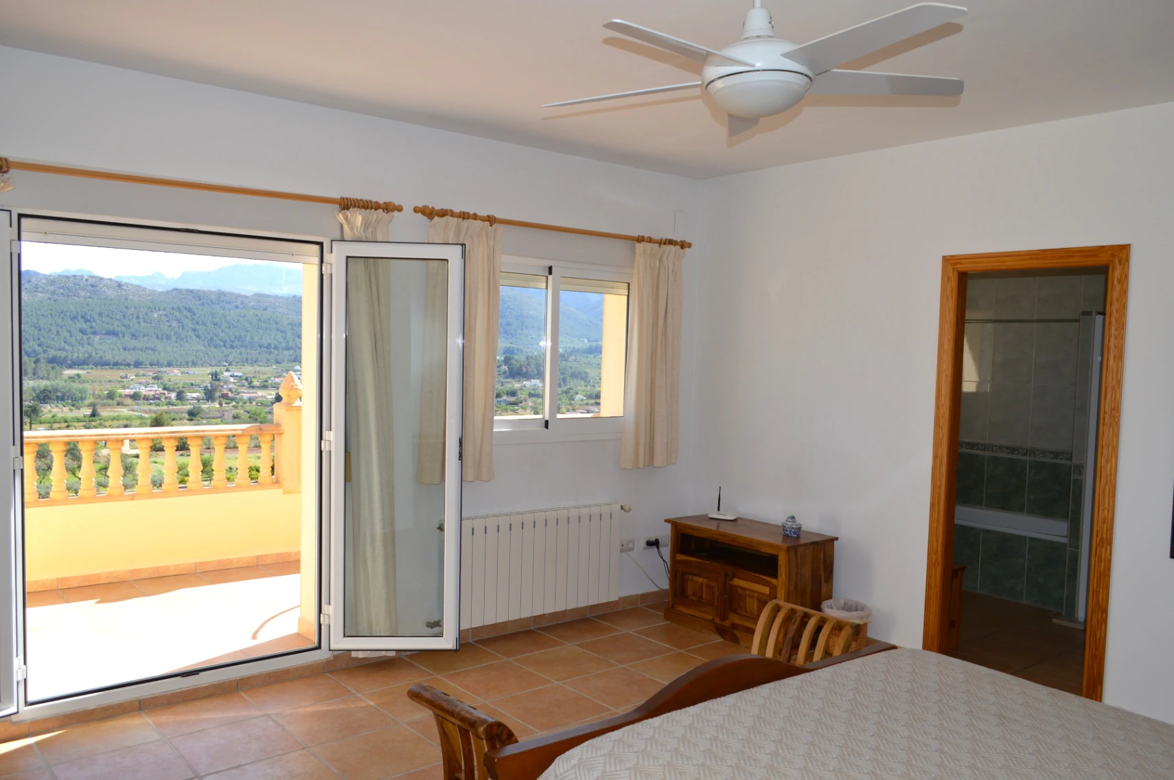 Villa for sale in Jalon: Unique, very private