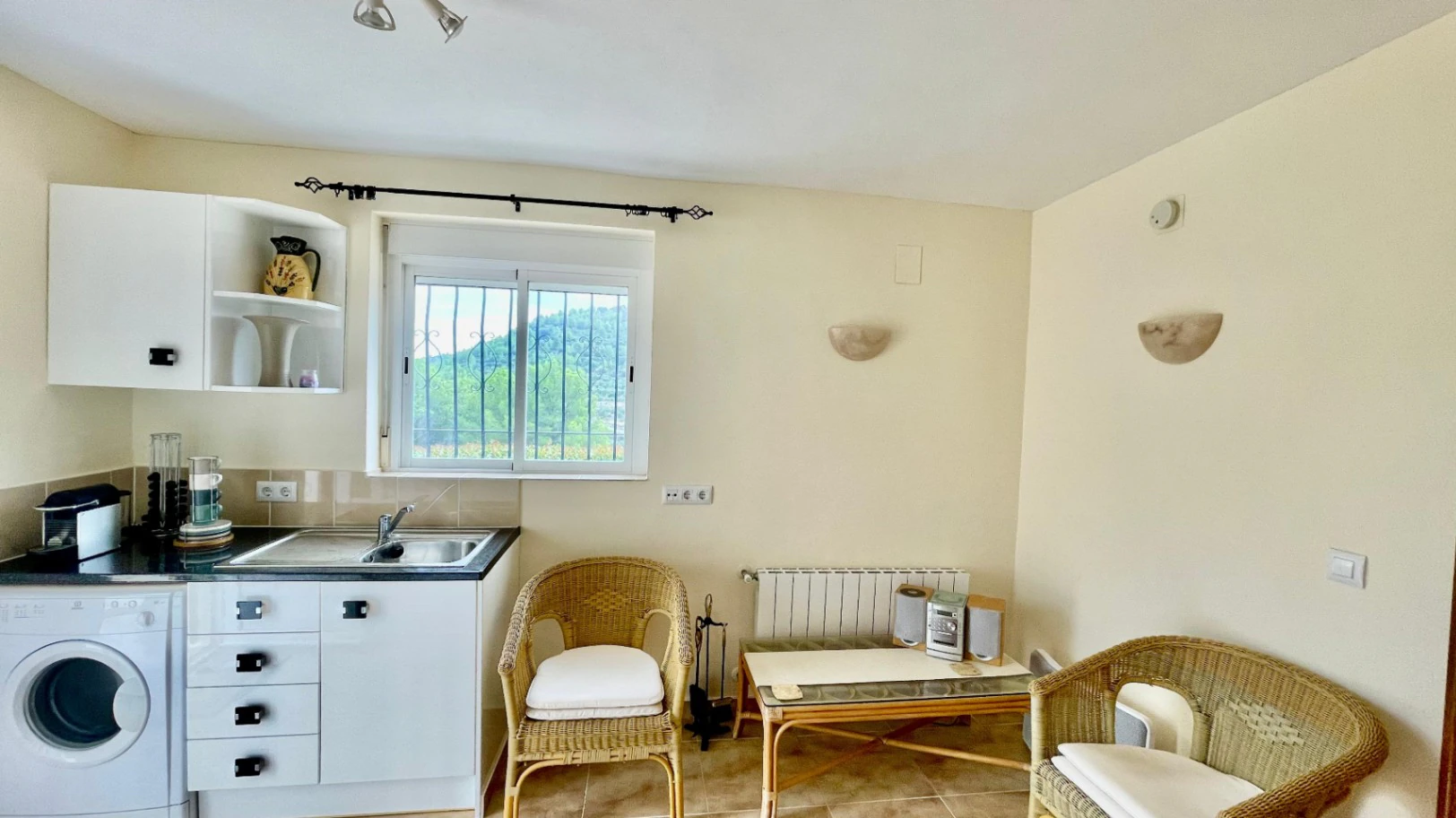 Villa for sale in Alcalali: Fabulous views, separate apartment