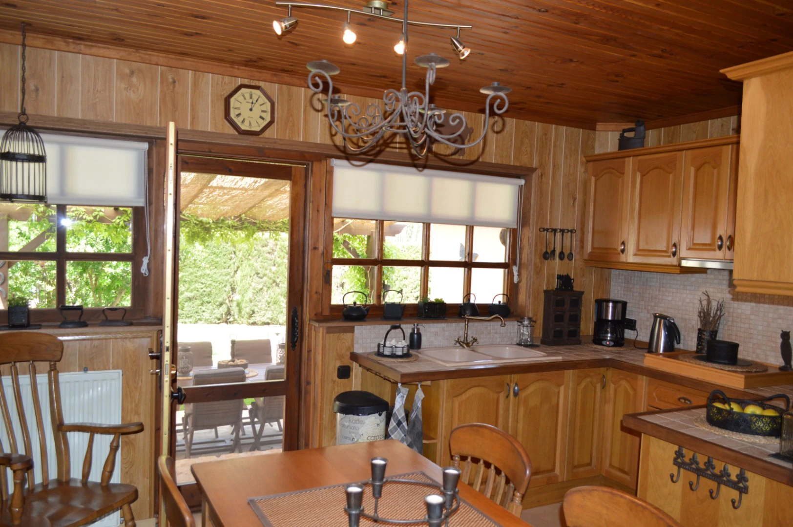 Villa for sale in Alcalali: Private, large south-facing plot, walking distance