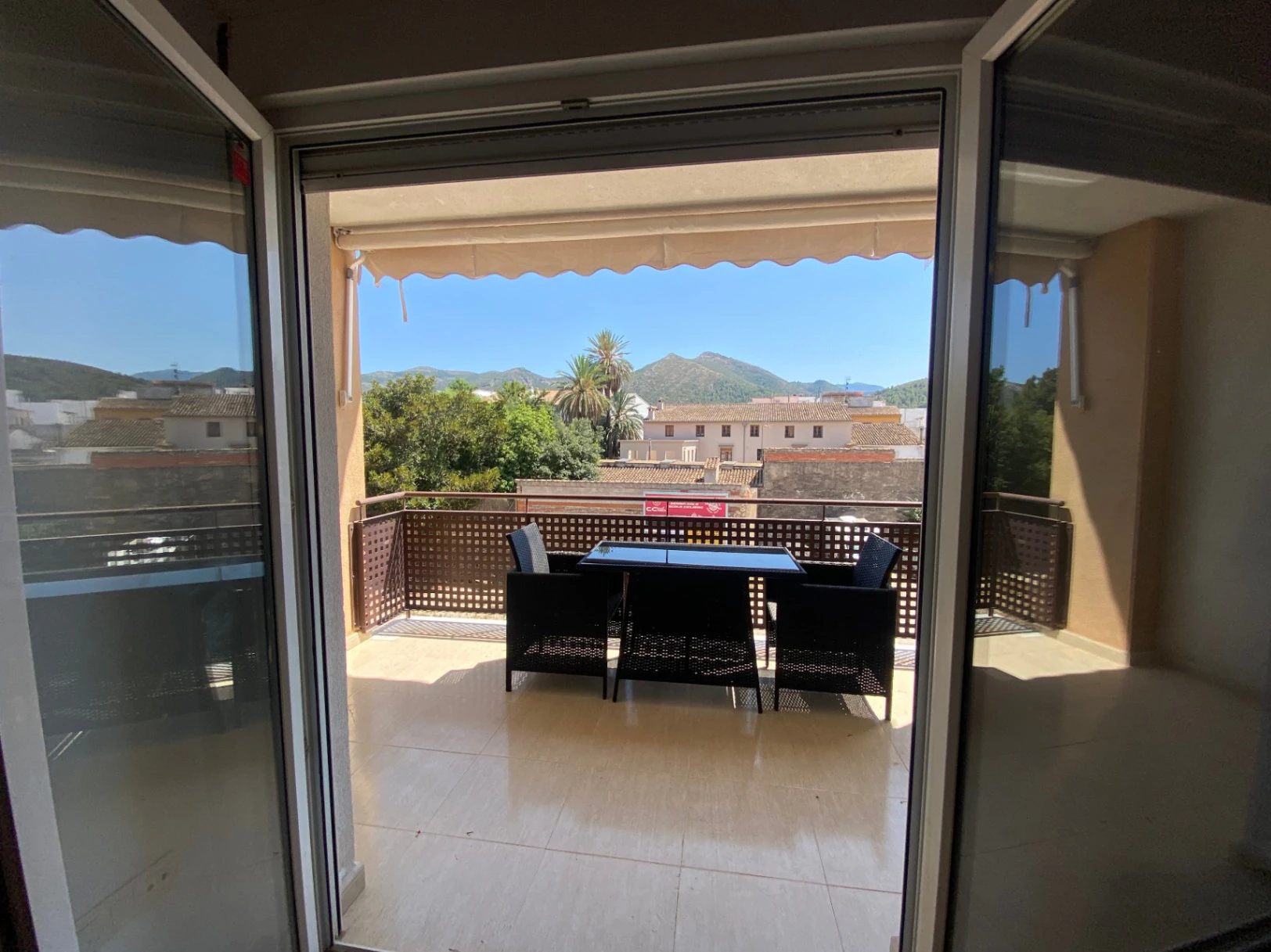 Penthouse apartment for sale in Jalon: Quiet location