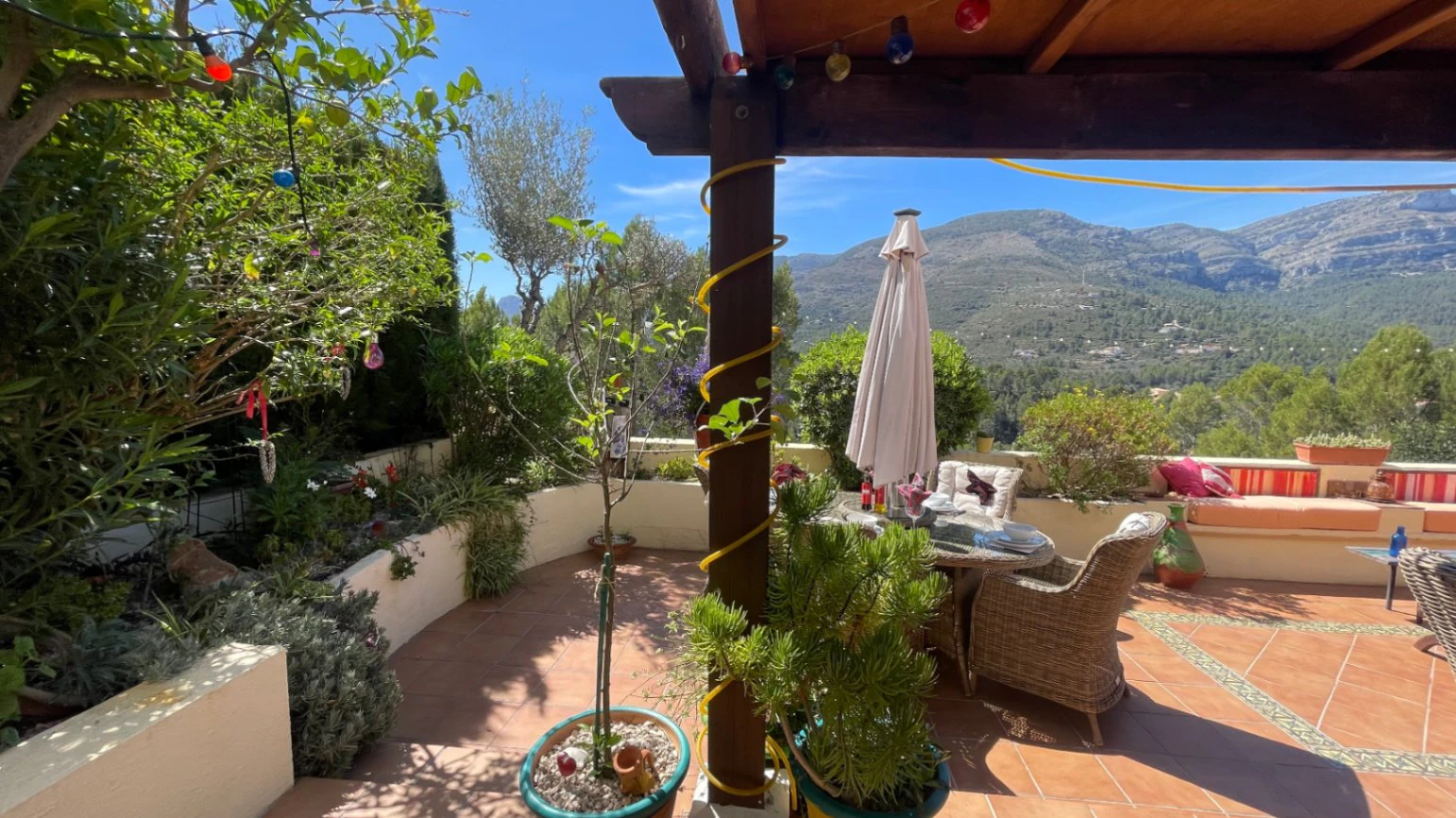 Villa te koop in Benigembla: Frontlinie met prachtig uitzicht