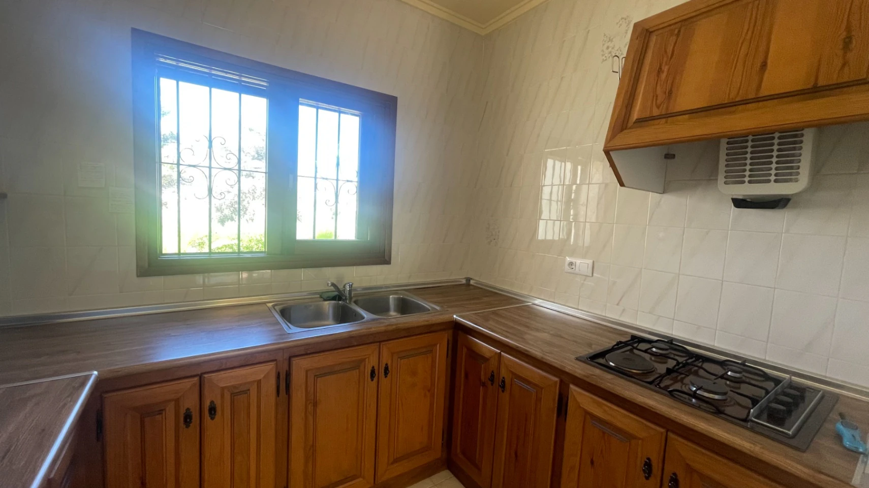 For sale in Parcent: Villa on a flat plot of 1346m2