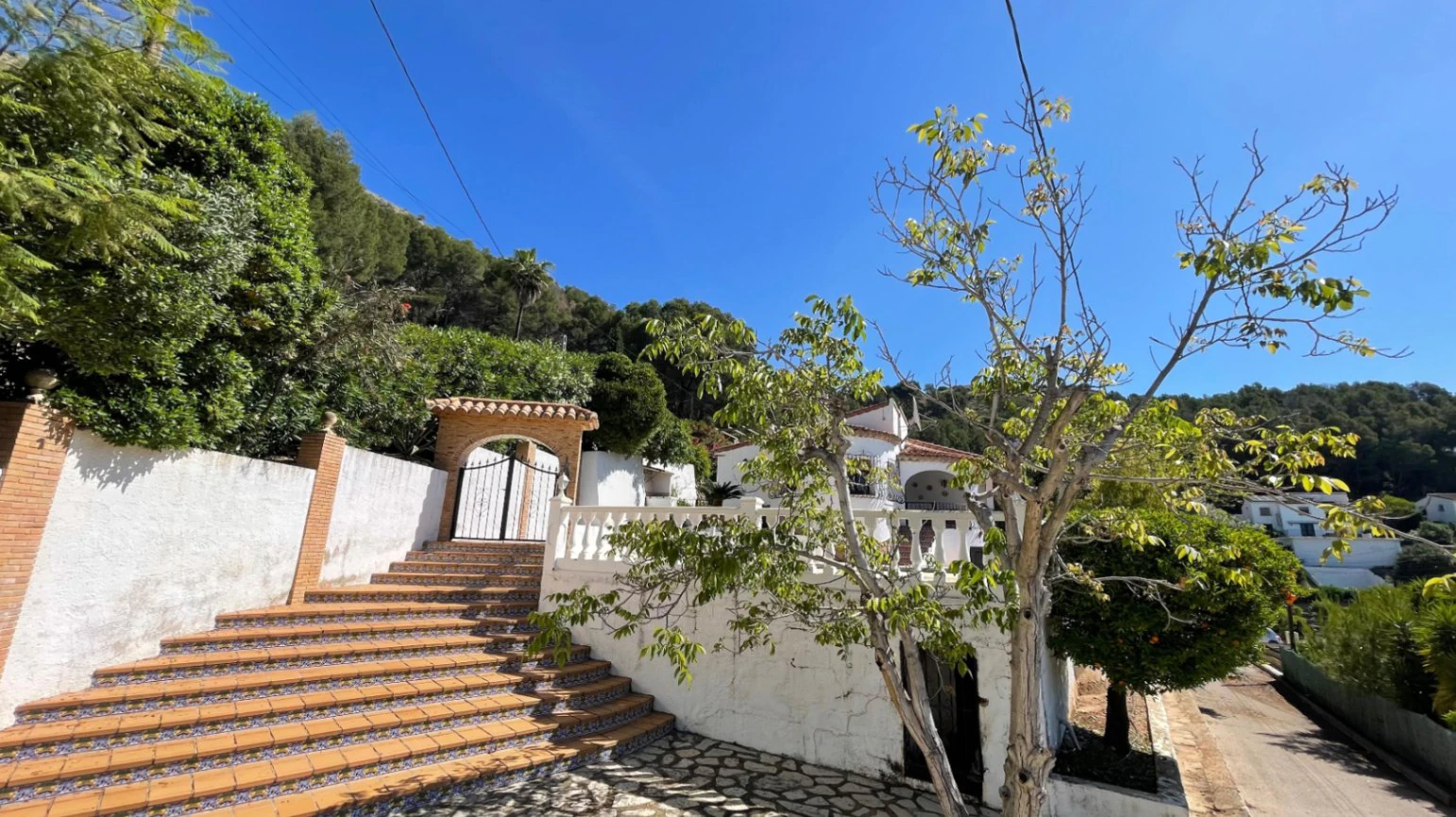 Villa te koop in Alcalali: Prachtig uitzicht op het zuiden