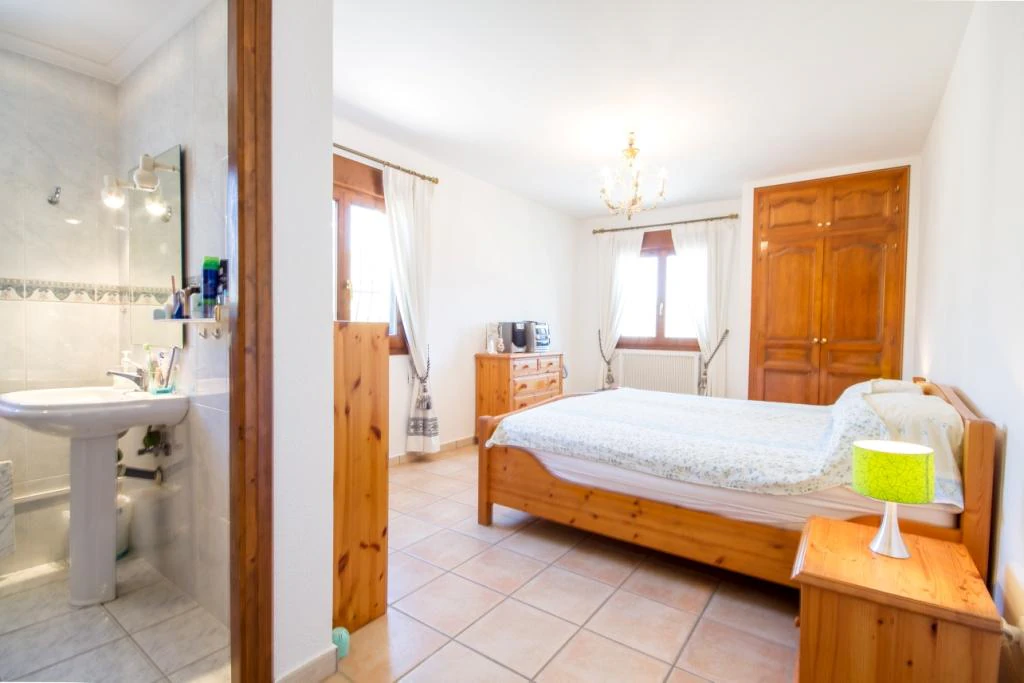 Wonderful villa very close to Orba