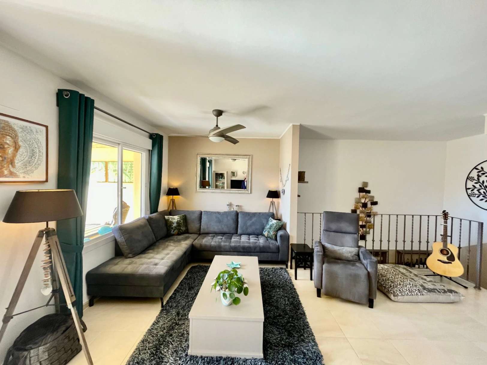 Modern townhouse for sale in Jalon: luxurious, breathtaking views