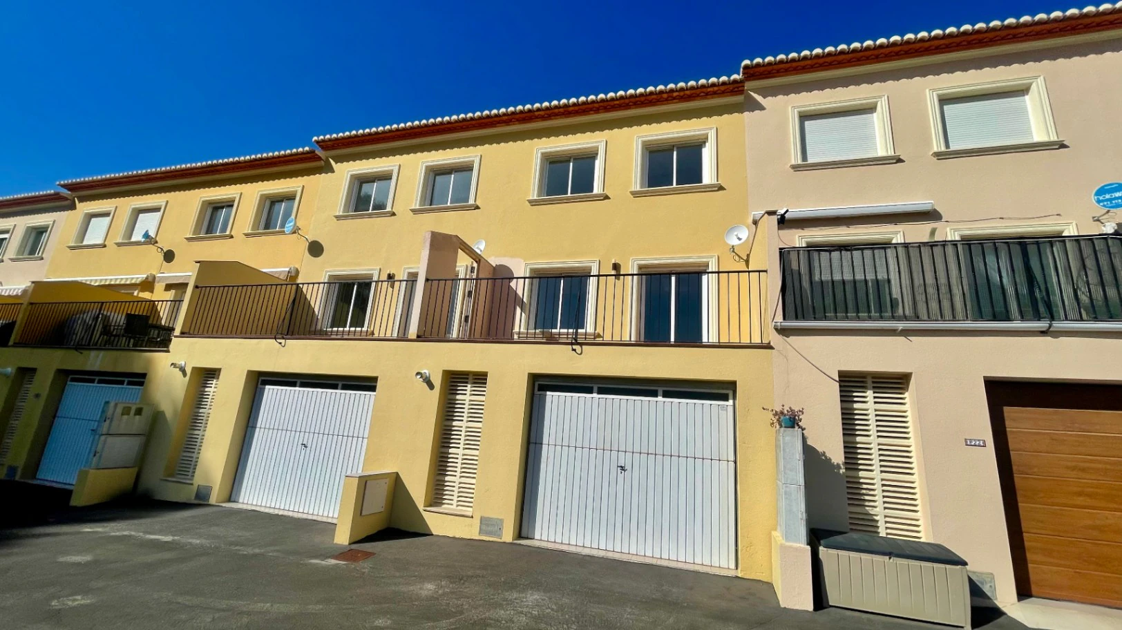 Modern townhouse for sale in Murla: Luxury, contemporary