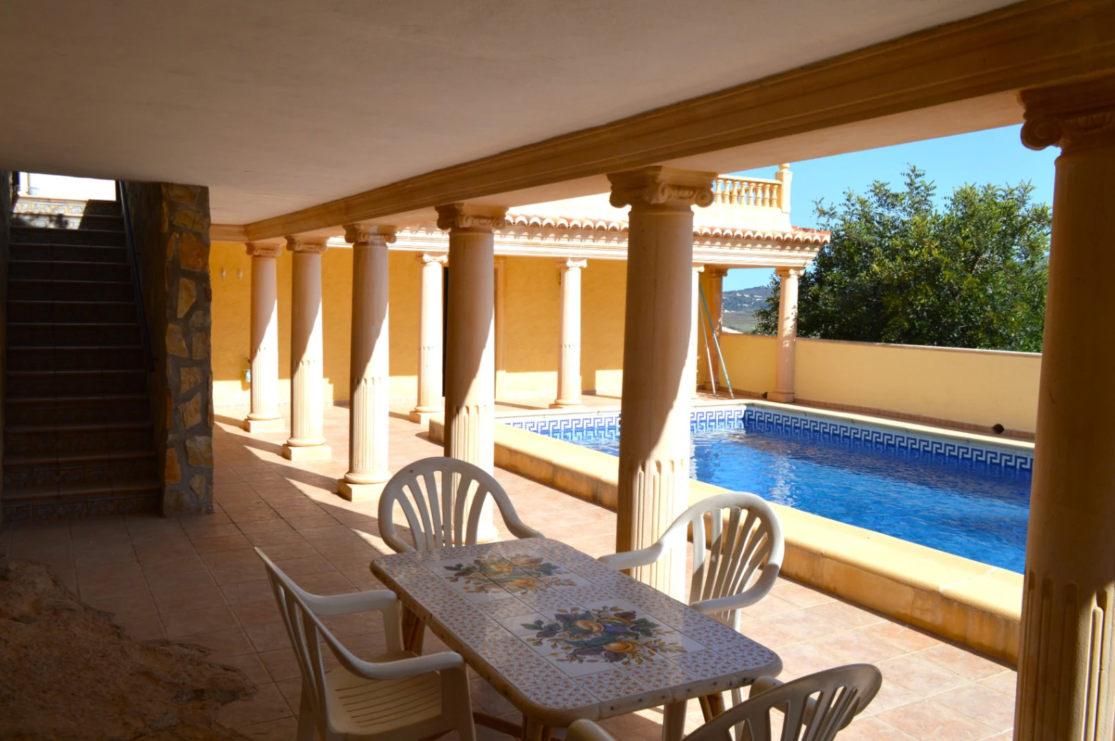 Villa for sale in Jalon: Unique, very private