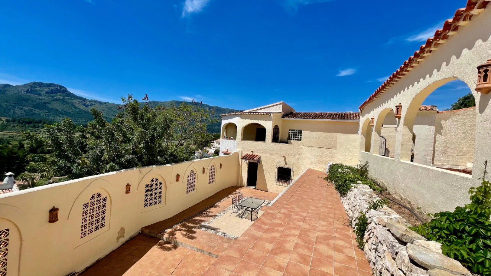 Villa te koop in Alcalali: Prachtig uitzicht, zeer privé
