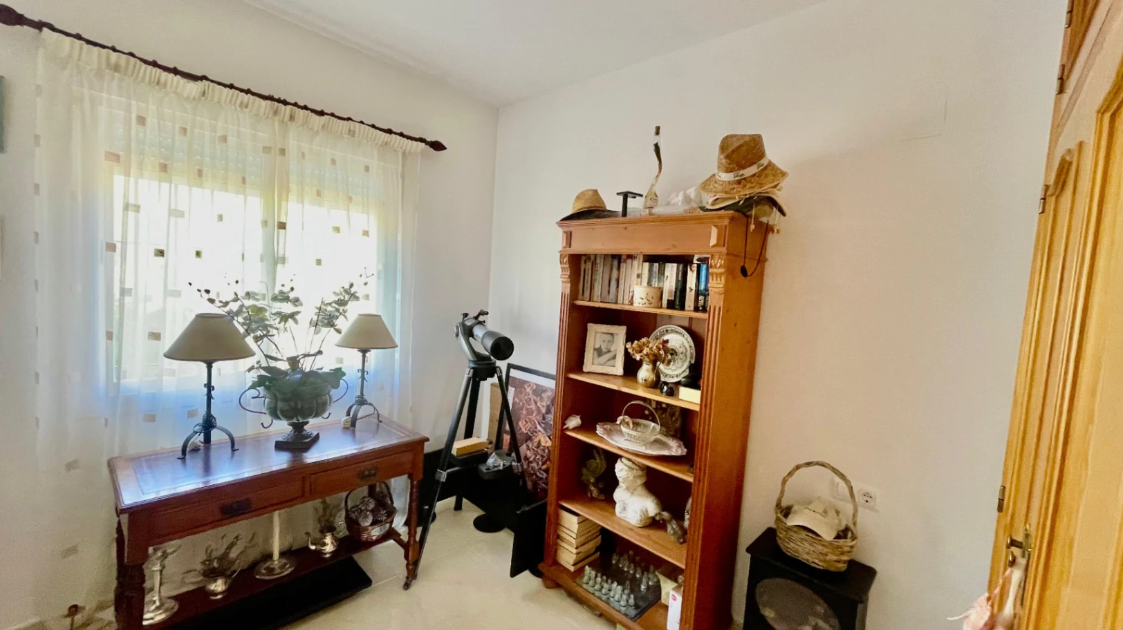 Villa for sale in Jalon: Spectacular, south-facing valley views