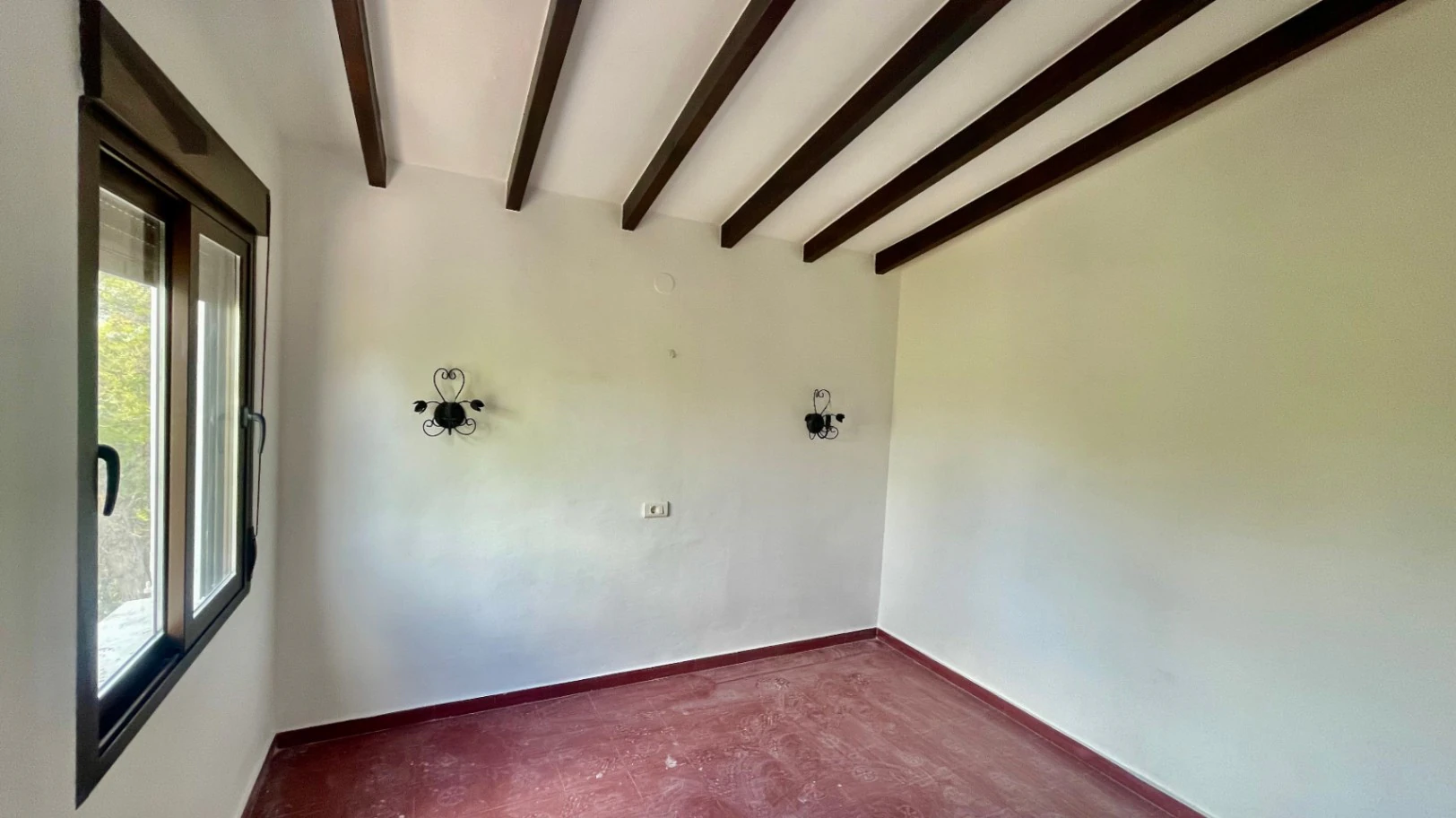 For sale in Parcent: private villa with open views