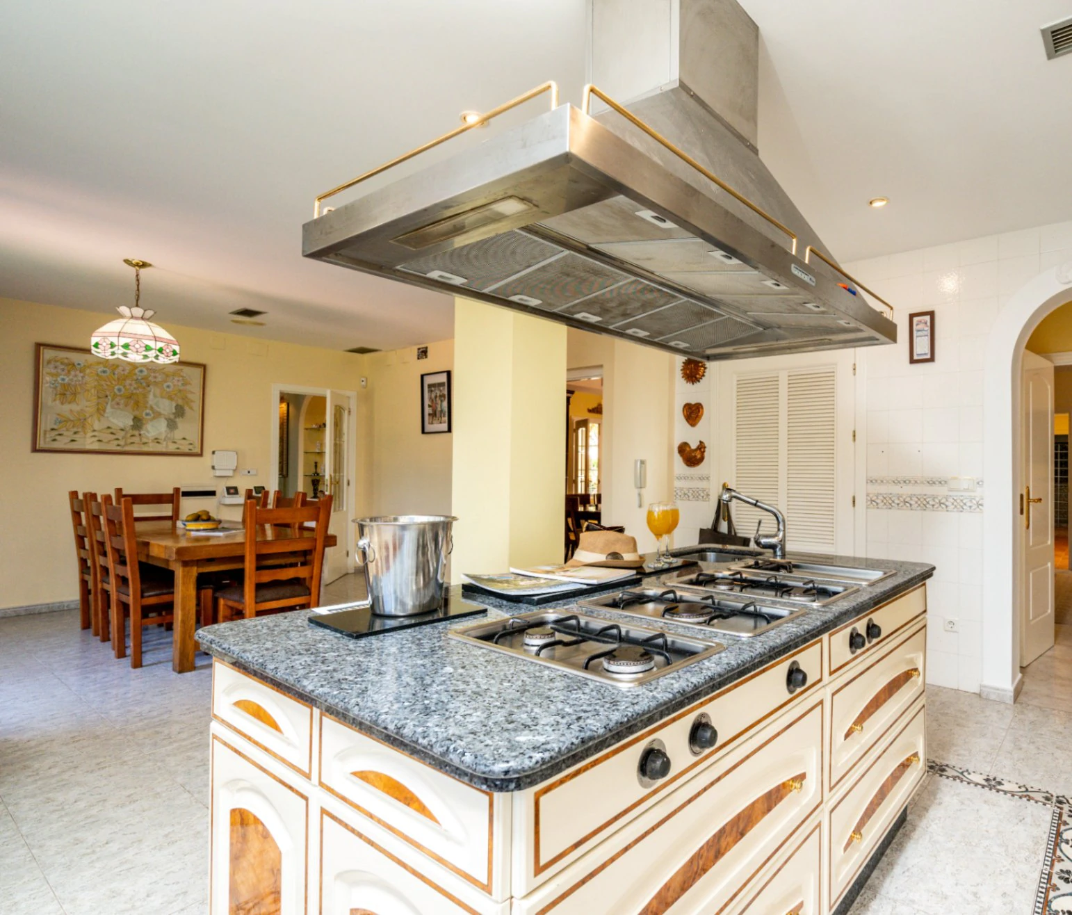 Villa te koop in Javea: Herenhuis op het zuiden