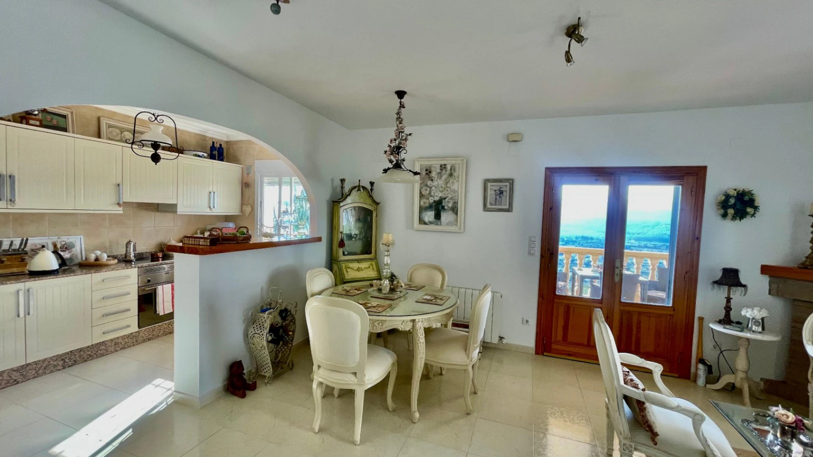 Villa for sale in Jalon: Spectacular, south-facing valley views