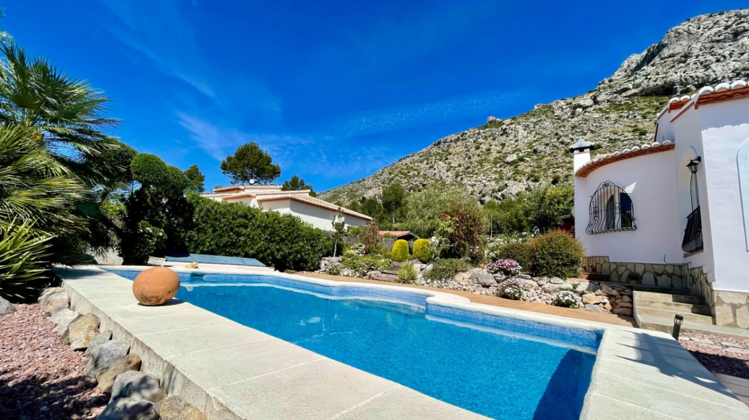 Villa for sale in Benigembla: A tranquil oasis