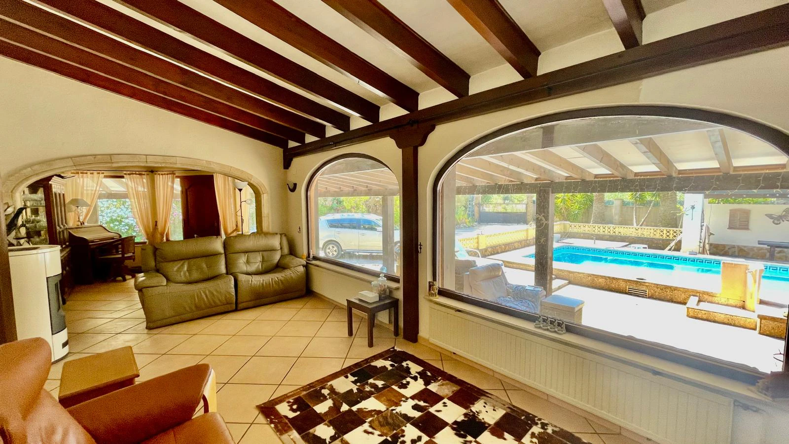 Villa for sale in Alcalali: Private, large south-facing plot, walking distance
